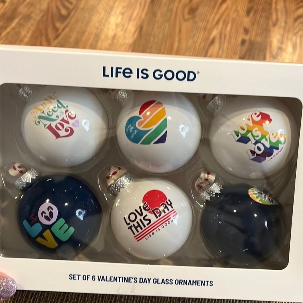 NIB Life is Good Valentines ornaments